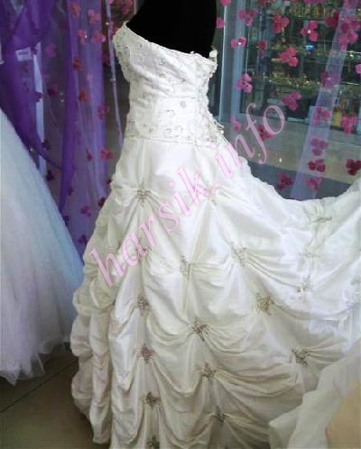 Wedding dress 338475654